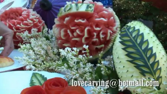 Sculpture sur Fruits, légumes et savons par Sawitree Renaux (carving vegetables and soap)