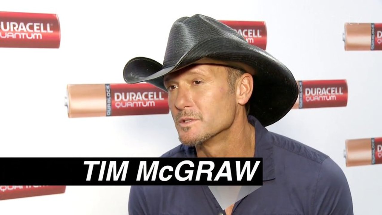 Tim McGraw Pumps Up the Heat at FDNY