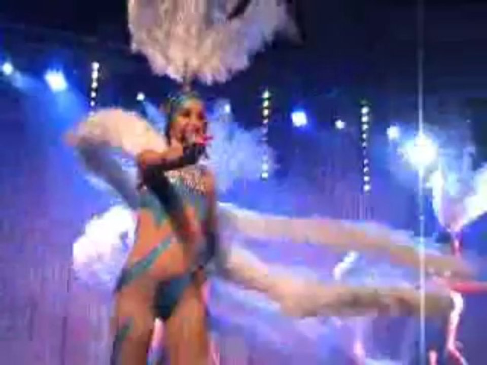 Salernes Haute-tension Brin DE Folie spectacle revue & concert à Salernes dans le Var 83  Provence Alpes Côte d'Azur