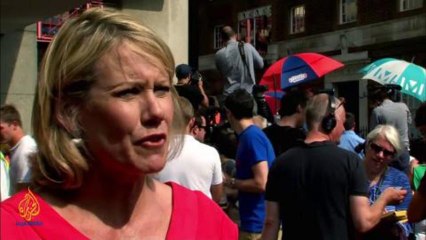 Listening Post - News Divide: Media 'vultures'