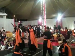 Amazing Mehndi Dance Performance (Subah Honay na dein)