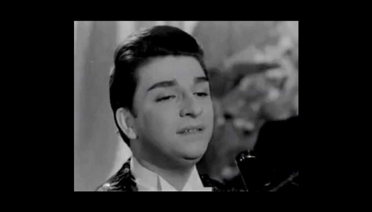 Zeki Müren - -  Sen kimseyi sevemezsin, sevmeyeceksin (âh) sevmeyeceksin