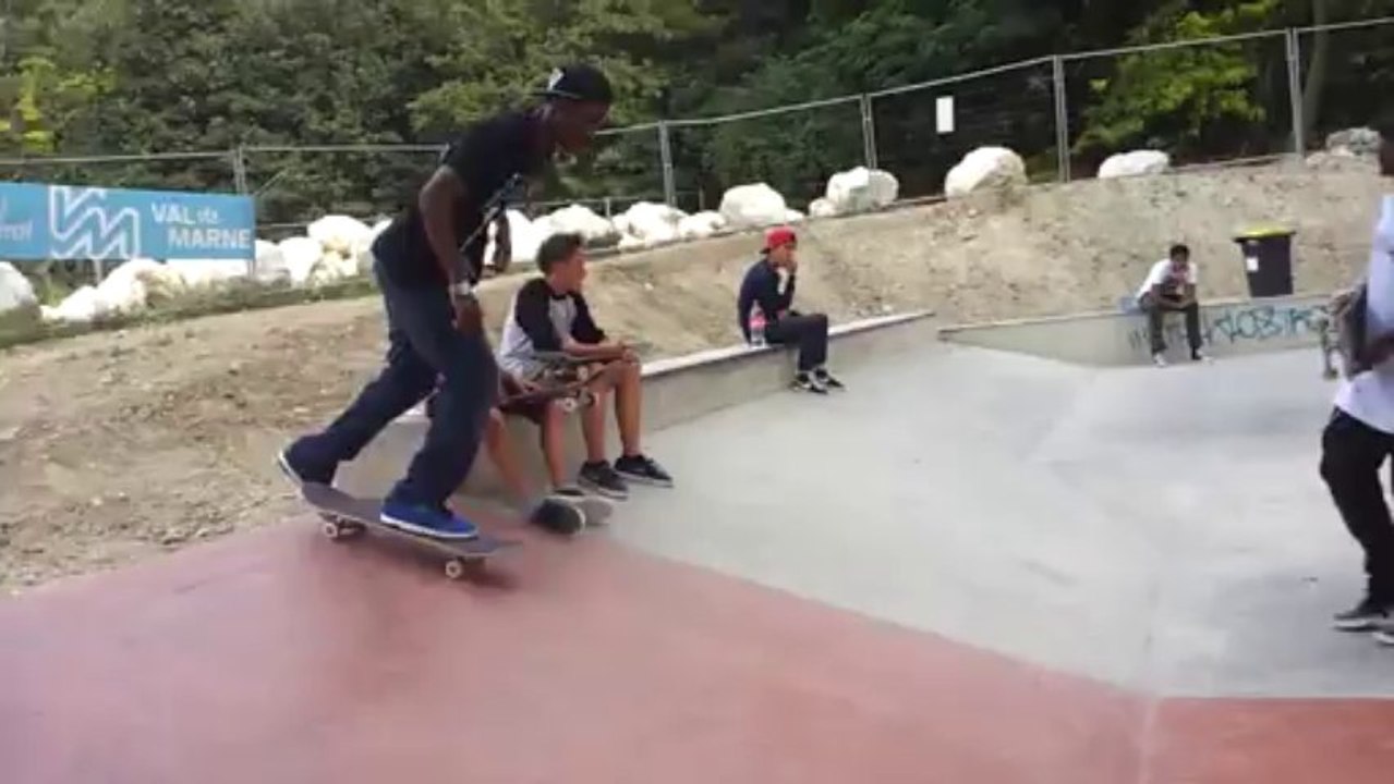 Jonathan jean-philippe,arcueil skatepark,warm up (108DMT)