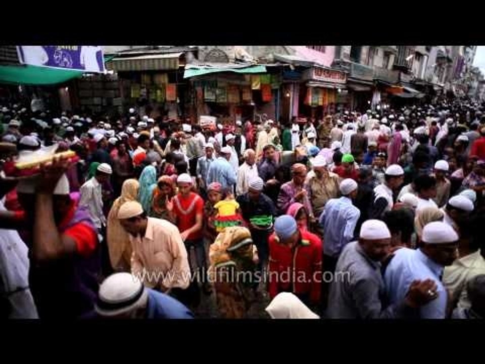 At the gates of the Dargah Sharif