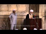 Maulvi speaks on the occasion of Eid at Jama Masjid