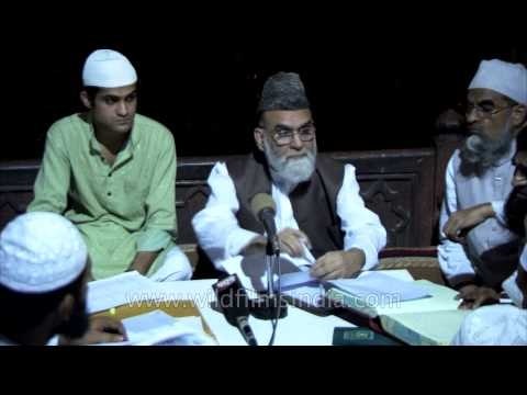 Shahi Imam of Jama masjid confirming the moon sighting of Eid al- Fitr