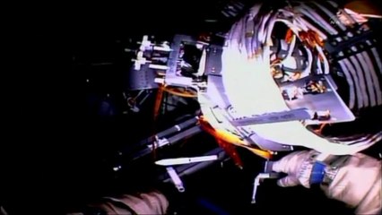 Vuelven caminatas espaciales