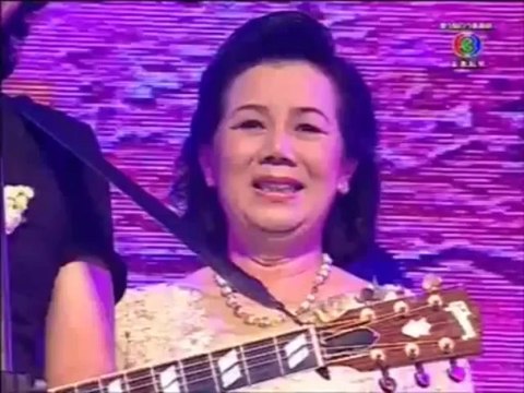 Sek Loso - แม่ @คอนเสิร์ตคิดถึงแม่ 12 สิงหาคม 2556 ครั้งที่16