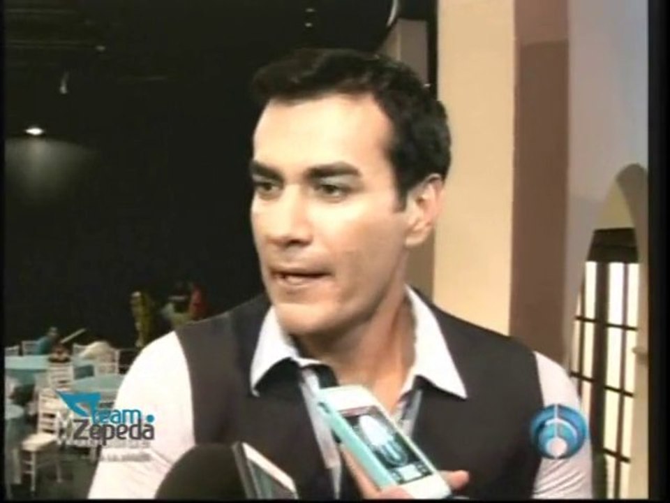 David Zepeda @davidzepeda1 y elenco en Presentación oficial de MPV