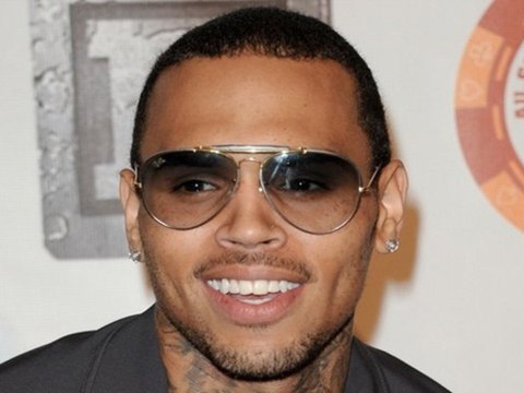 Chris Brown ordered 1000 more community service hours