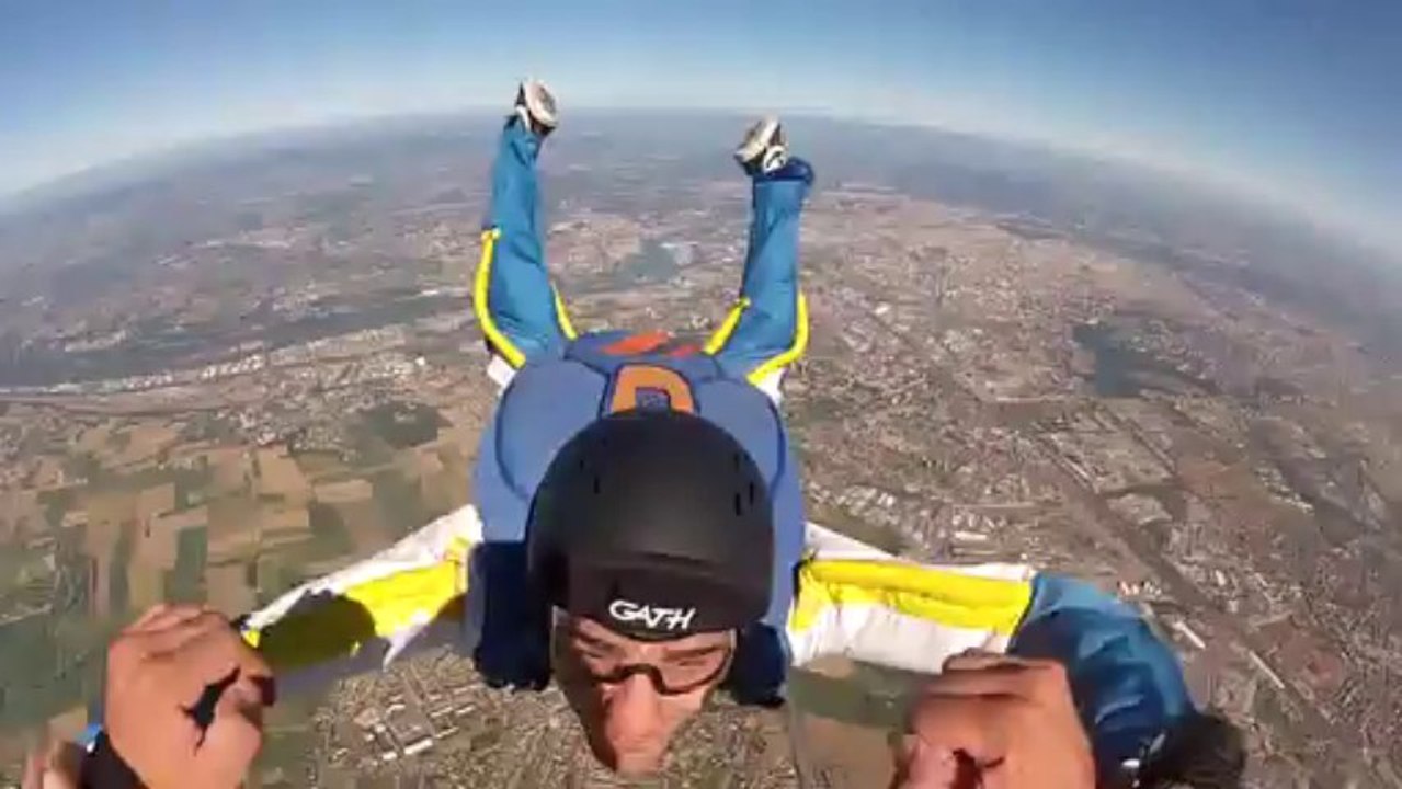 PARACHUTISME – RASSEMBLEMENT FEMININ NATIONAL 2013 : "teaser club parachutisme EPLC"