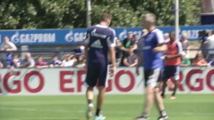 Keller narzeka: Nie mam z kim pracować