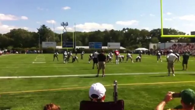 Tom Brady Injures Knee at Patriots Practice!! New England Patriots - NFL 2013