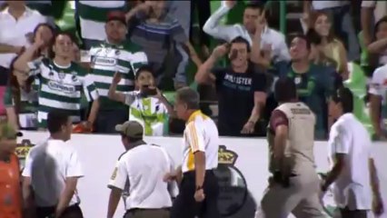 México - El entrenador de Tigres se pelea con la afición del Santos Laguna