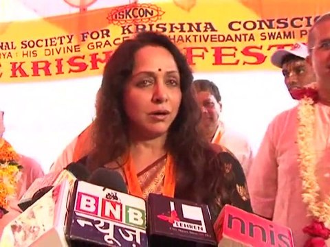 uncut:Hema Malini & Govinda At Lord Jagannath Rath Yatra