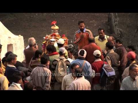 Crowd on the roads: As the procession descends from Gangotri
