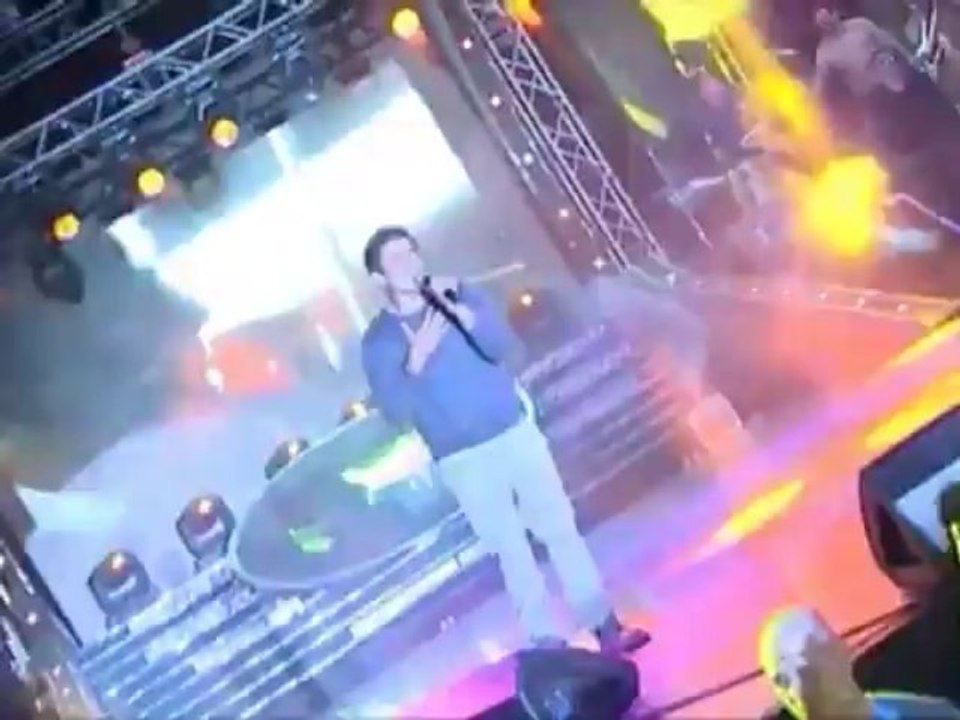 Amr Diab - AUC Carnival 12 عمرو دياب - كرنفال الجامعة الأمريكية - ‏‎Ültras Âmr Ðiab‎‏