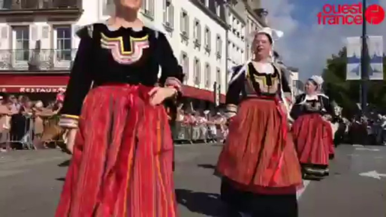 Le grand défilé - Filets bleus