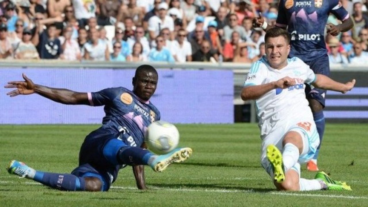But André-Pierre GIGNAC (16ème) - Olympique de Marseille - Evian TG FC (2-0) - 2013/2014