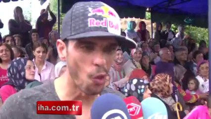 Kenan Sofuoğlu’ndan 'Rabia' işareti - VİDEO İZLE - www.olay53.com