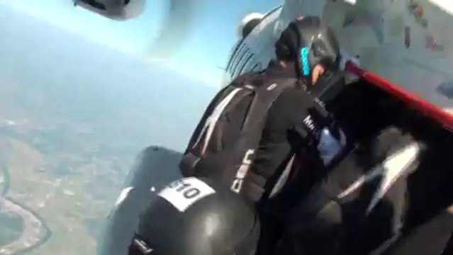 PARACHUTISME-CHAMPIONNAT EUROPE COUPE MONDE BOSNIE 2013 : VR4 Féminin Saut 8 ©FAI