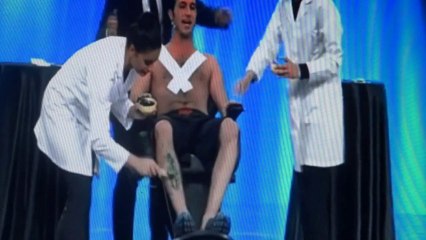 En acili Urfa Turkusu komedinin Krali gulmez isen problemlisin ;)