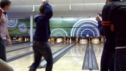 Bowling avec des balles de baseball
