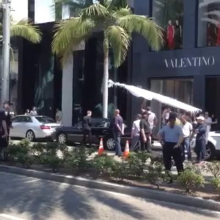 18|08|2013 Robert Pattinson Filming MTTS at Rodeo Drive,LA