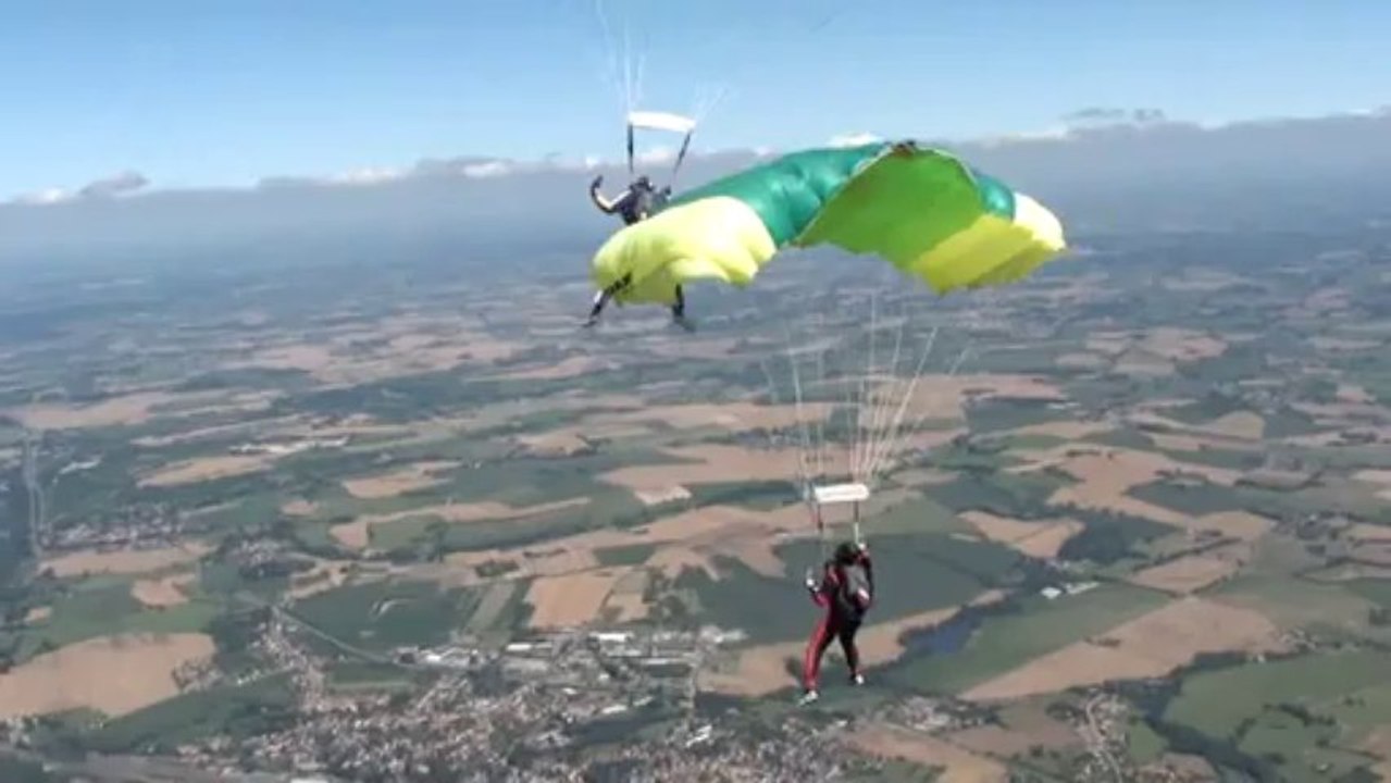 PARACHUTISME - CHAMPIONNATS DE FRANCE VICHY 2013 - VC2 « Besancon 3 Saut 7»- 11aout13
