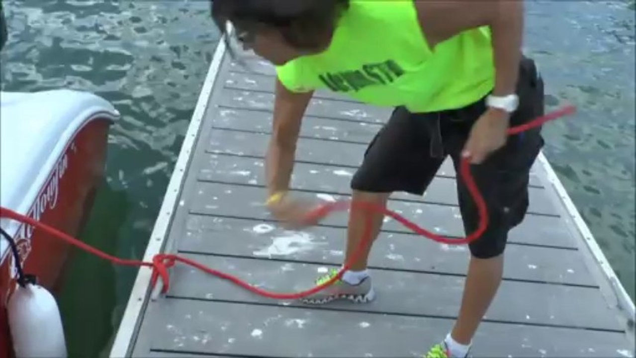 Attacher un bateau avec une corde comme un boss