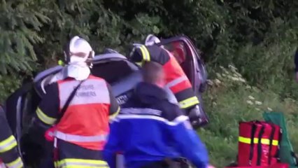 Feignies : spectaculaire sortie de route sur la D159