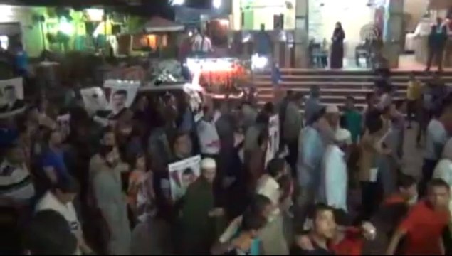 Mısır'da sokağa çıkma yasağına rağmen halk gece boyunca gösterileri sürdürdü