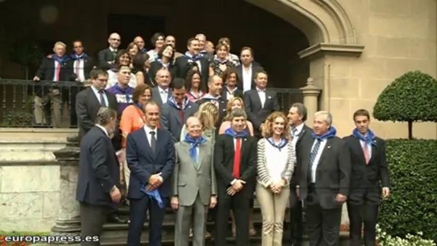 Athletic de Bilbao recibe a la corporación por las fiestas