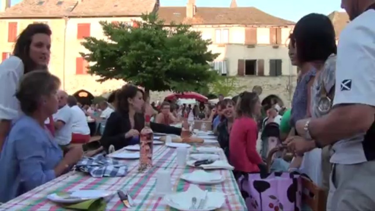 Sauveterre-De-Rouergue: Marché de producteurs de pays