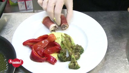 A table ! Purée de fèves, poivron, speck et ricotta