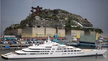What Would You Rather Have? A Rock Palace Or Superyacht?