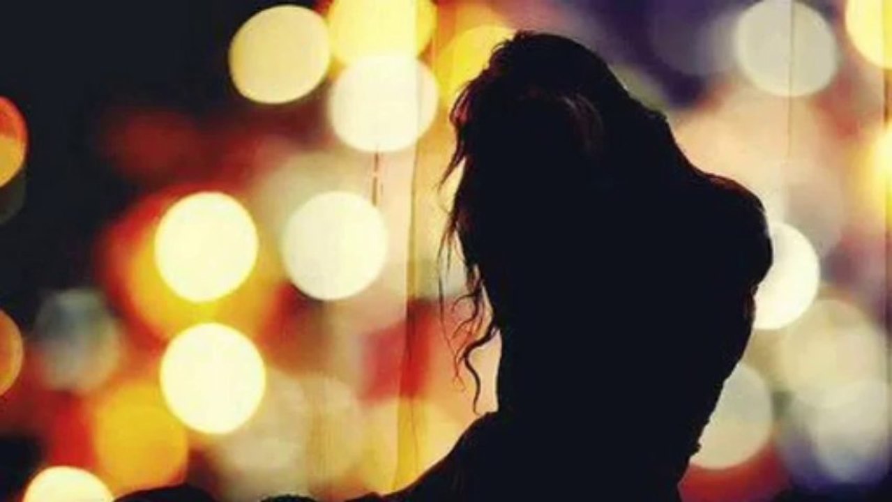 Senden Başkasıyla Olamam - Ayhan Aşan