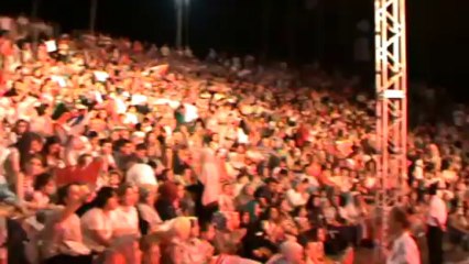 MİLLETVEKİLİ TEMEL COŞKUN, MISIRDAKİ MÜSLÜMANLARI RABİA SELAMI İLE SELAMLADI.