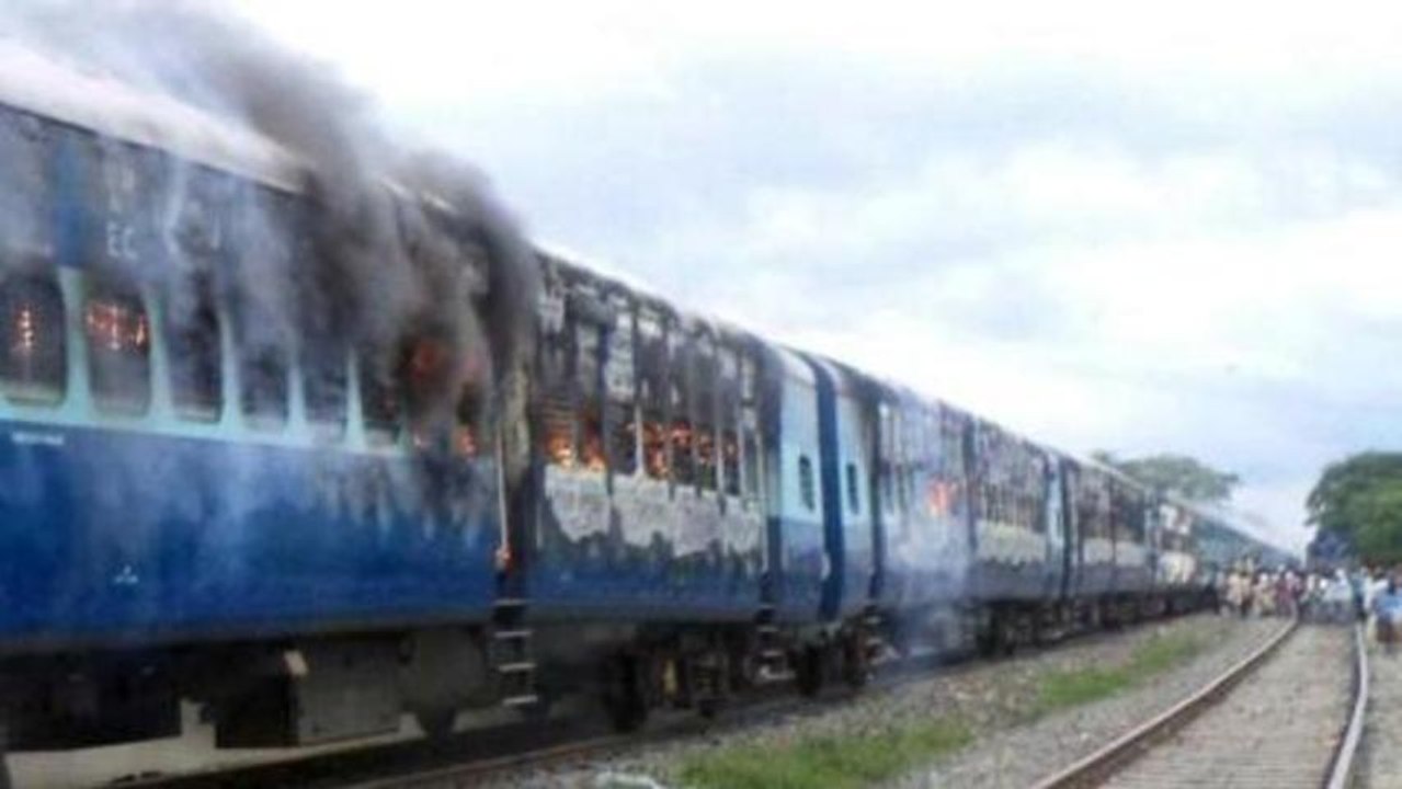 Speeding train kills pilgrims in India