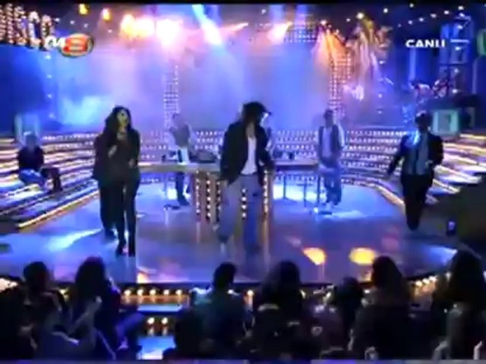 Disko Kralı - Okan Bayülgen'in , Konukların ve Ekibin Dansı & Ali Biçim