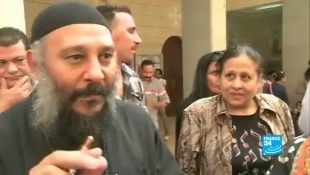 Bibles brûlées et murs calcinés dans une église copte de Gizeh