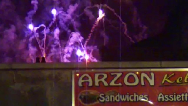 New01.mpg Feu 15 AOUT 2013 Craponne sur Arzon