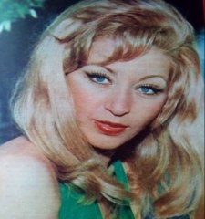 Zümra Aycan  Çek Gönlünün Kahrını 1982