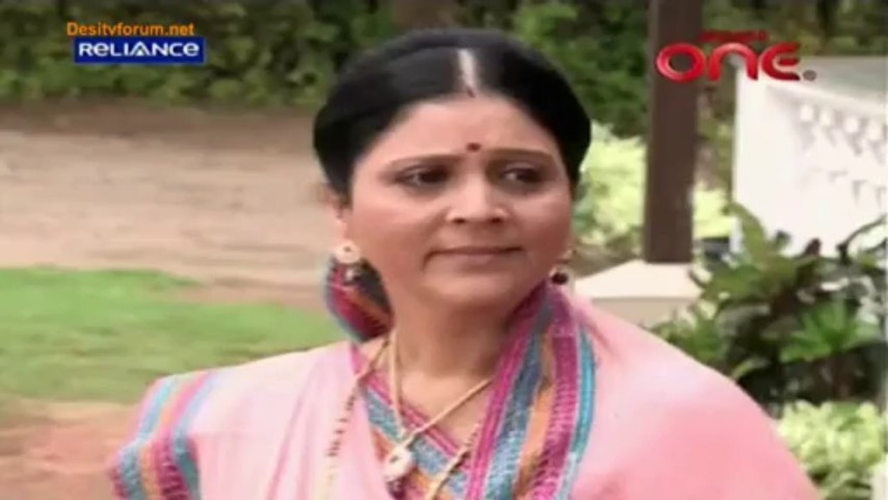 Jhilmil Sitaron Ka Aangan Hoga 20th August 2013 Video Watch Online Online pt2