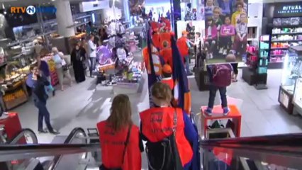 Medewerkers distributiecentrum Vamp;D staken opnieuw - RTV Noord