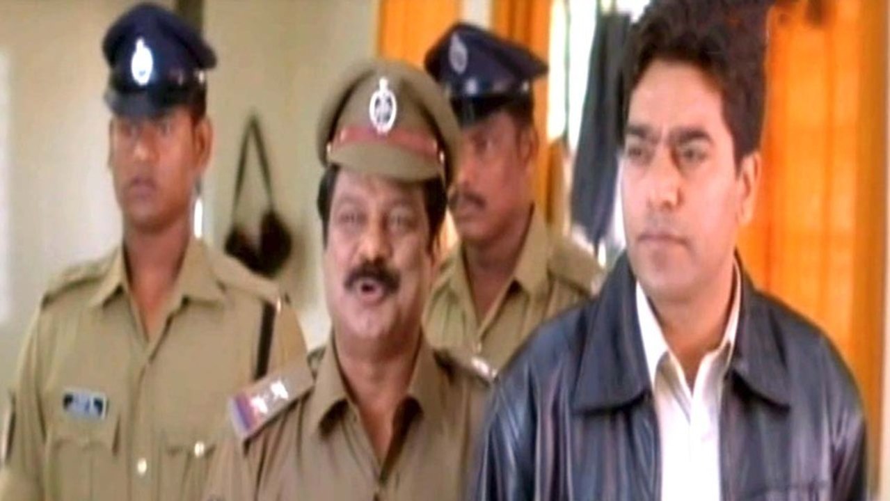 Venky Full Movie Part 12-15 - Police Officer And His Assistants Came For Checking Sean  -  Ravi Teja, Sneha - HD