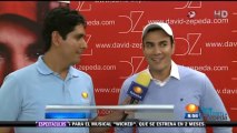 David Zepeda @davidzepeda1 en tercera firma de autógrafos @DeportesMarti