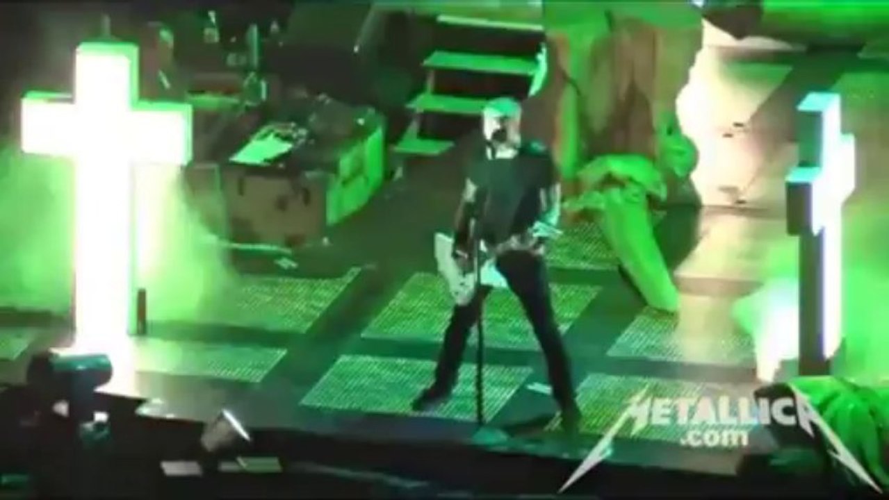Metallica - Master Of Puppets [Palacio de los Deportes Mexico City, Mexico August 9 2012]