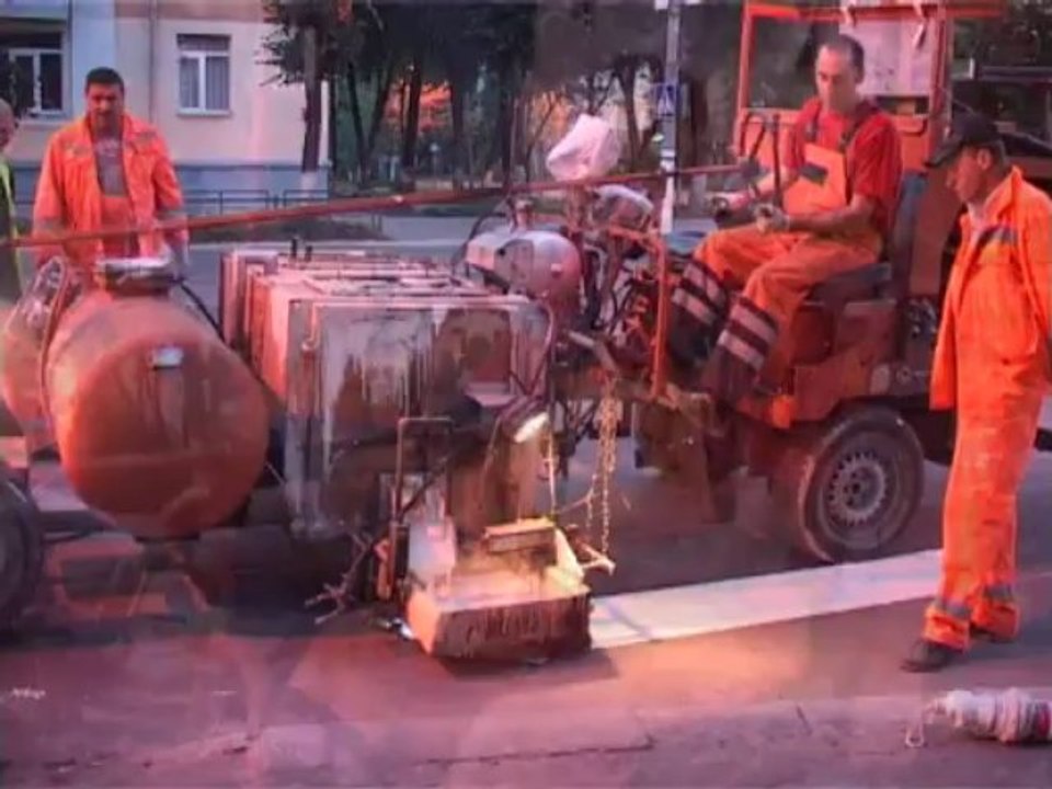 В_городе_ремонтируют_дороги_WM_ARCHIVE_PAL