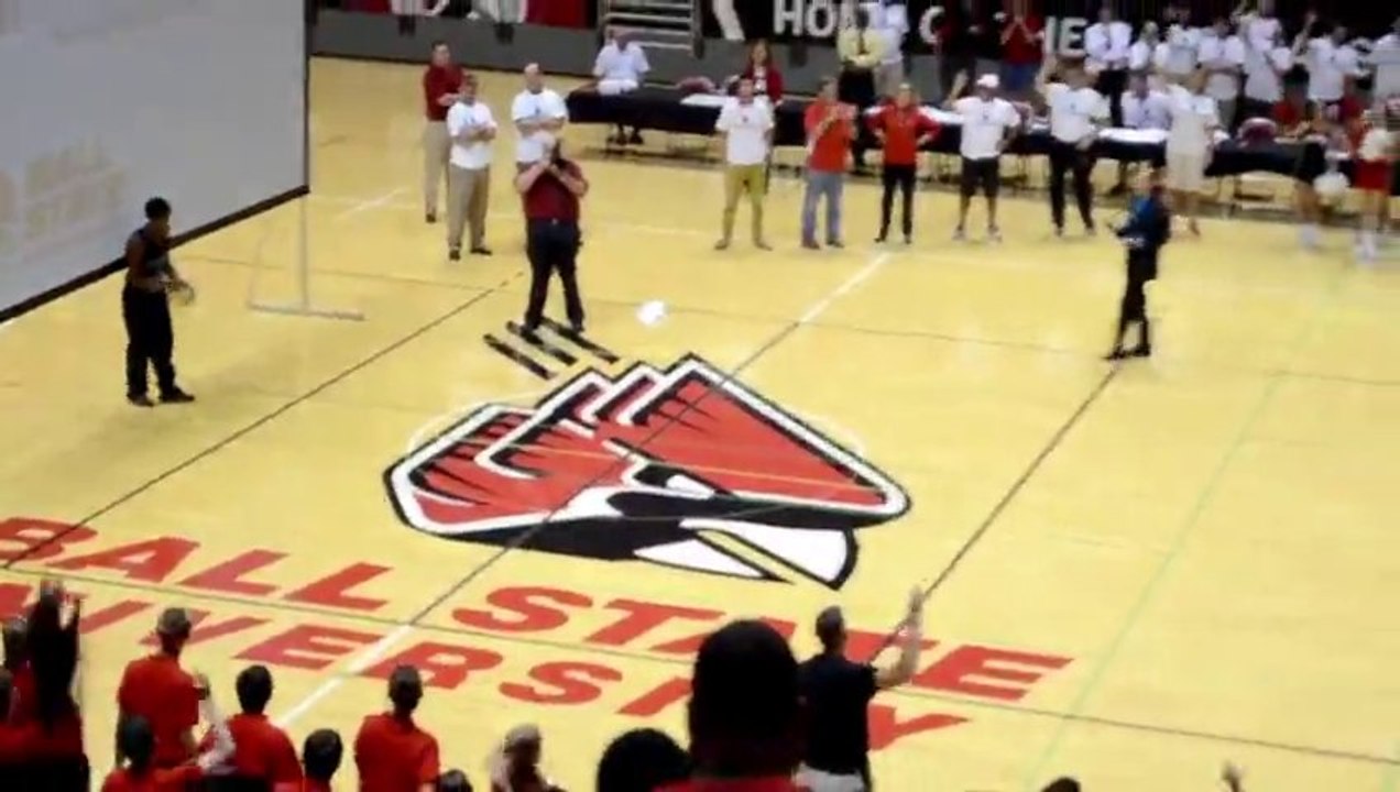 Freshman Scores Half Court Shot in basketball! Amazing.